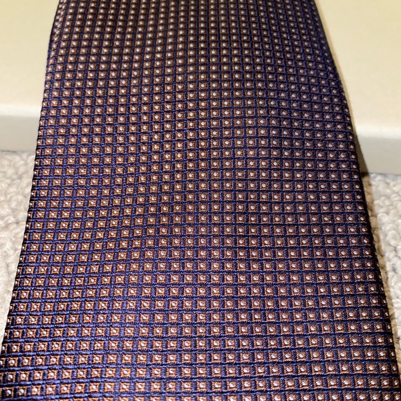 Brioni silk tie